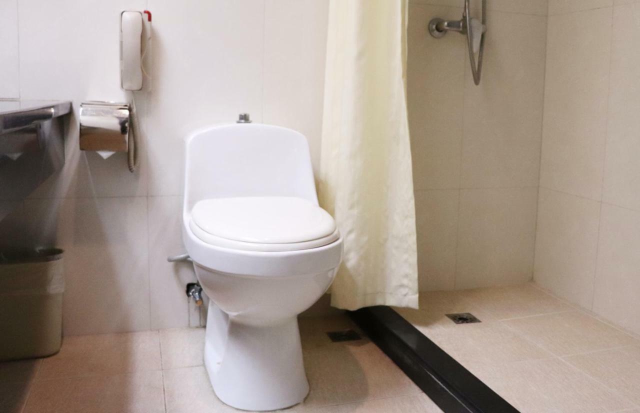 Jiangyue Hotel Guangzhou Bagian luar foto