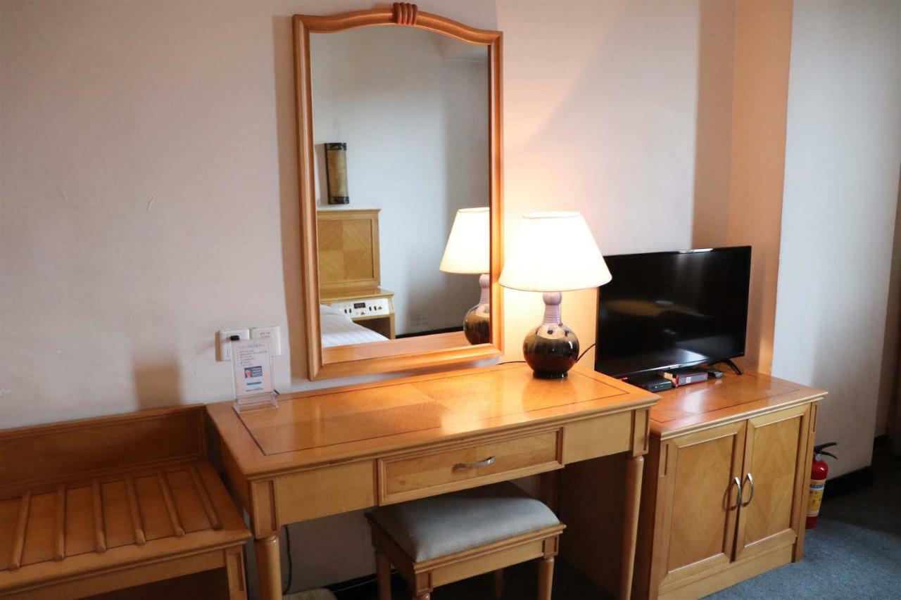 Jiangyue Hotel Guangzhou Bagian luar foto